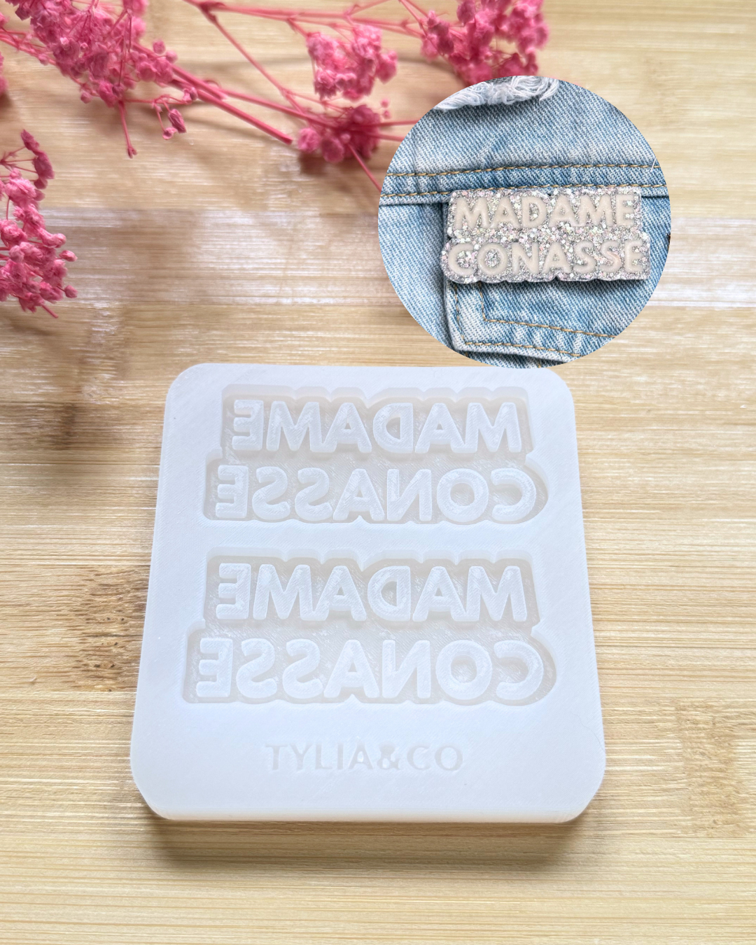 Moule broche/ pins MADAME CONASSE 40 ou 60mm